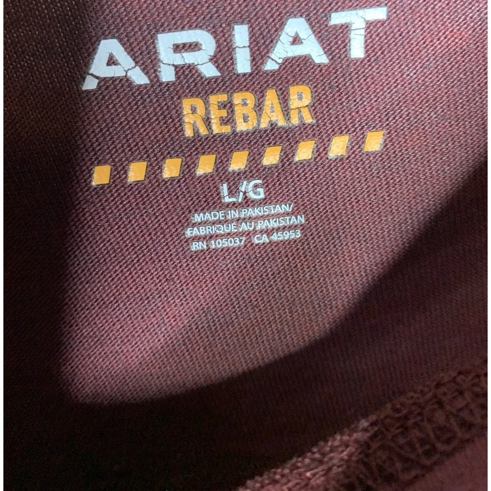 Mens Large  ARIAT Rebar Burgundy Pocket‎ Tshirt Short Sleeve - Picture 5 of 6